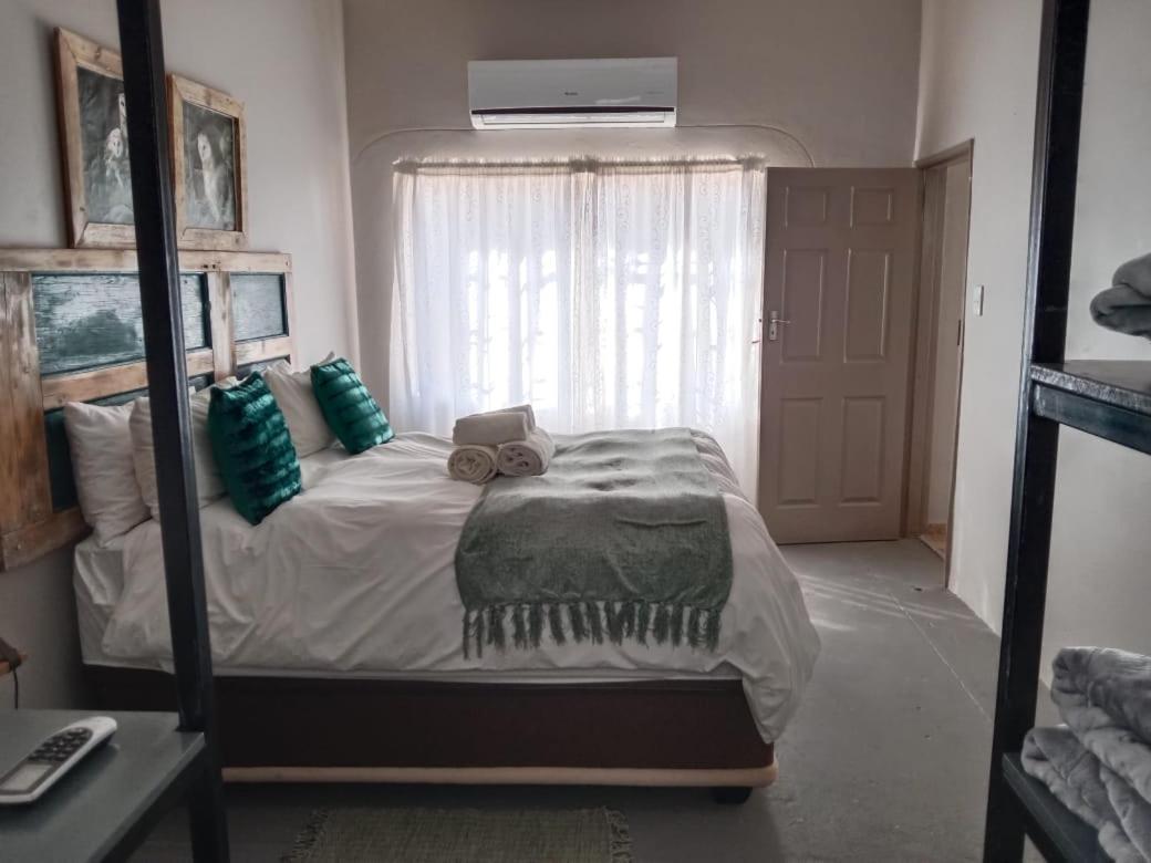 Die Windpomp Guesthouse Gobabis ภายนอก รูปภาพ