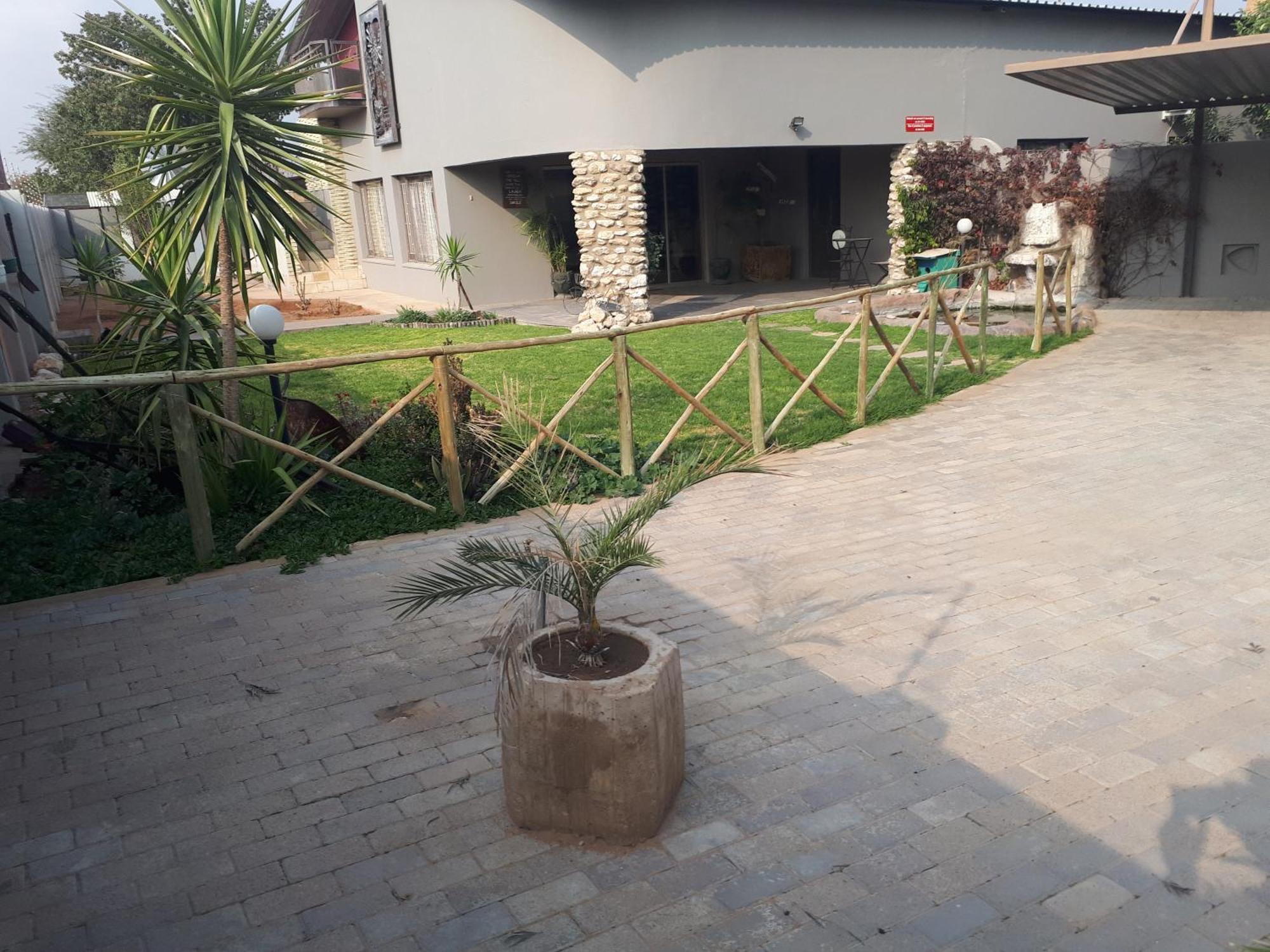 Die Windpomp Guesthouse Gobabis ภายนอก รูปภาพ