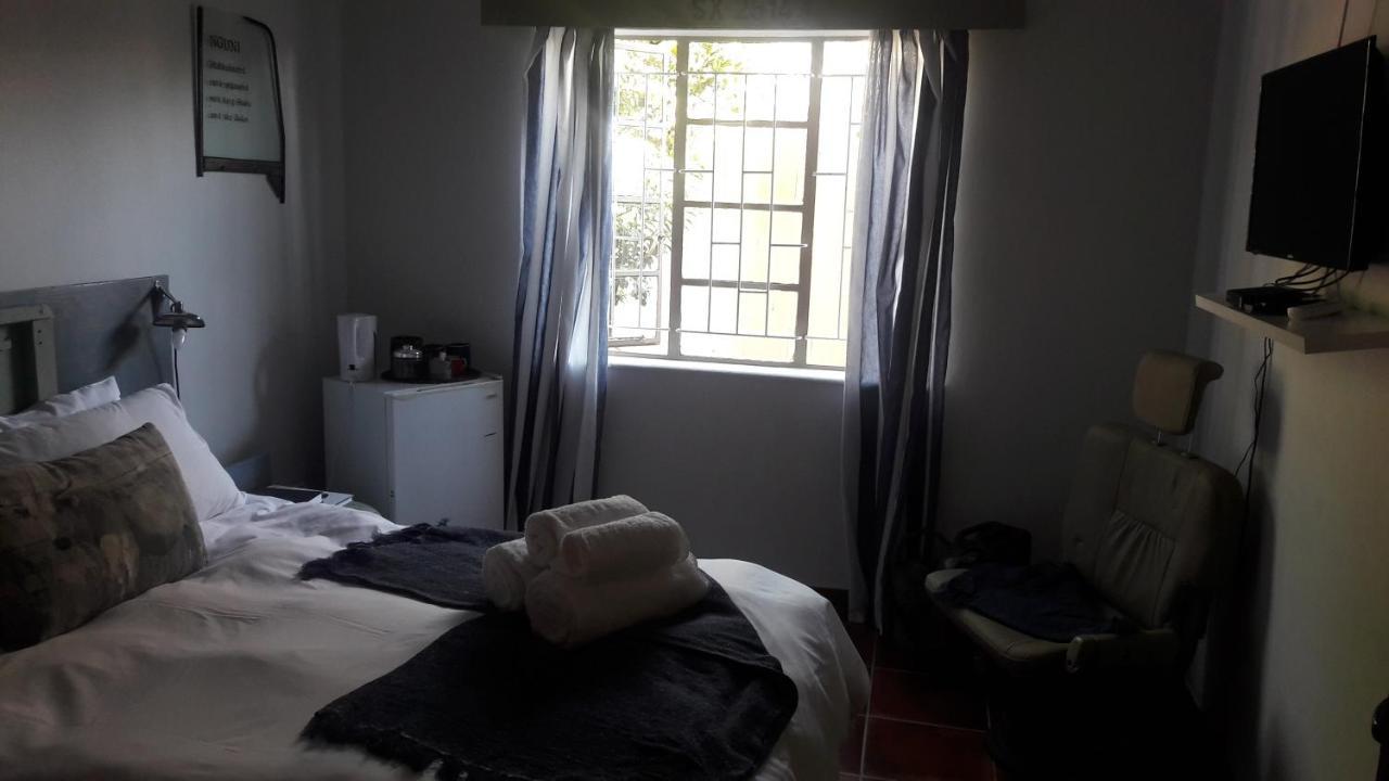 Die Windpomp Guesthouse Gobabis ภายนอก รูปภาพ