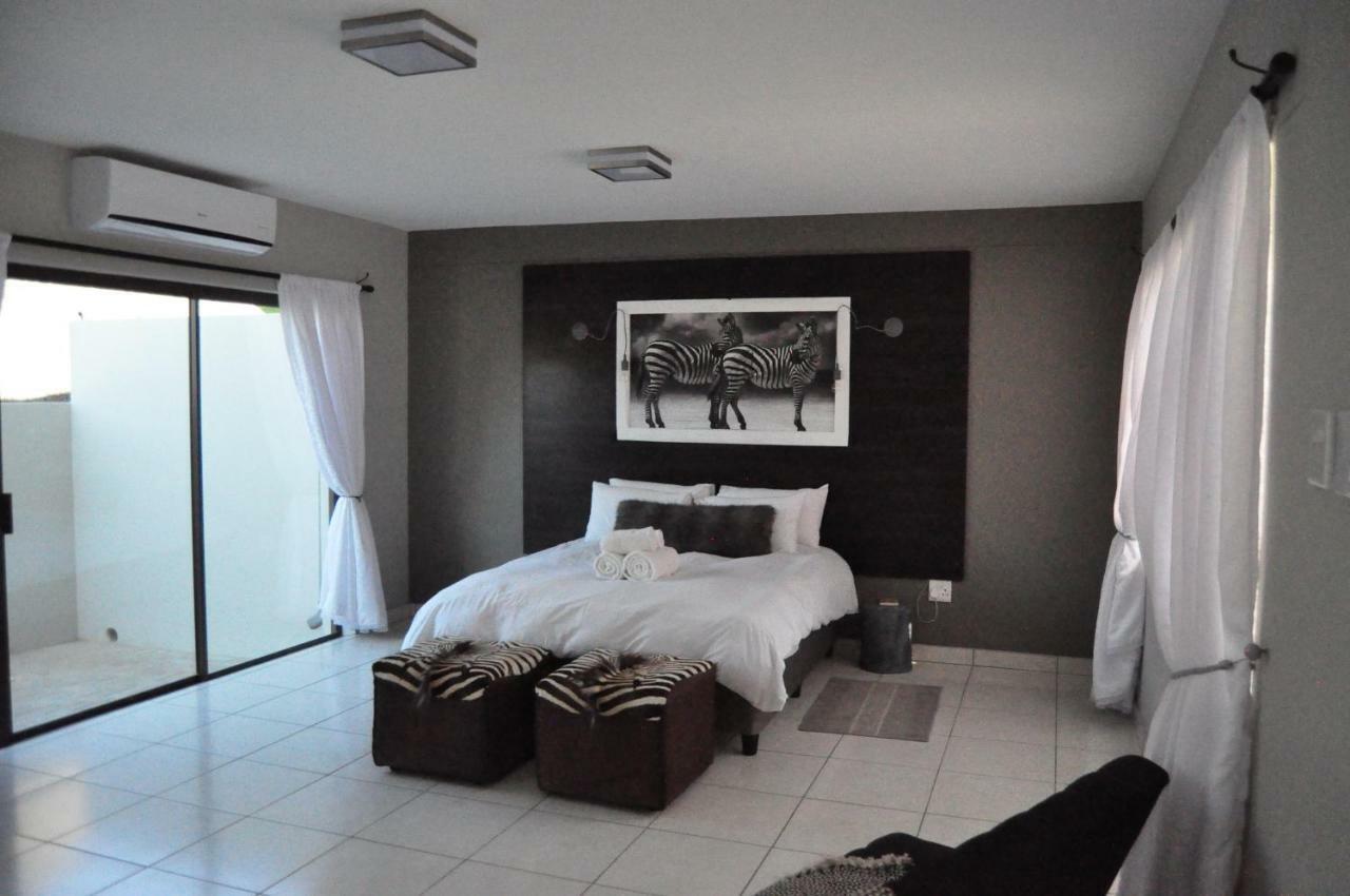 Die Windpomp Guesthouse Gobabis ภายนอก รูปภาพ