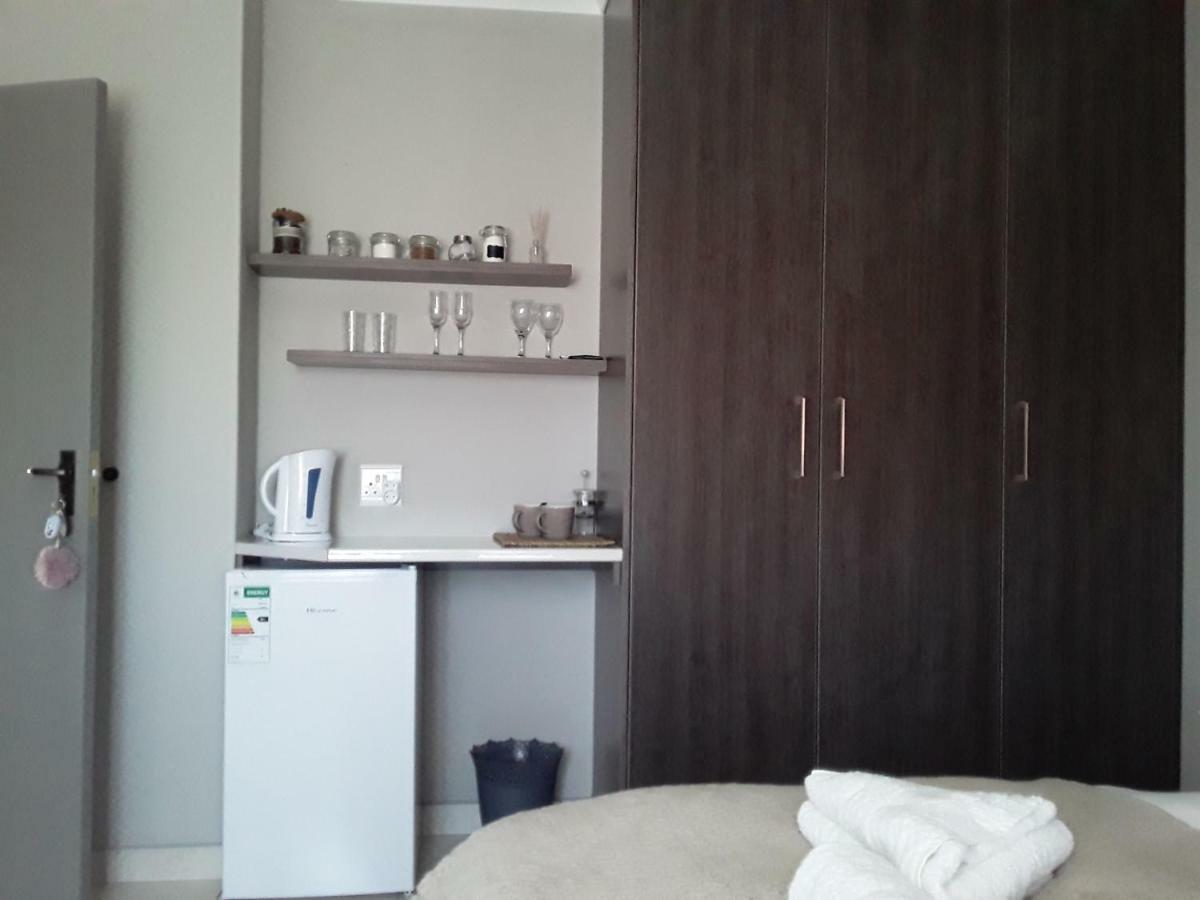 Die Windpomp Guesthouse Gobabis ภายนอก รูปภาพ